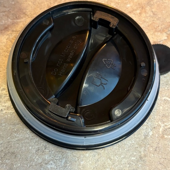 Pickleball Queen ceramic cup with lid. NWOT - Picture 5 of 9